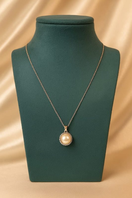 REAL PEARL SINGLE CHAIN PENDENT