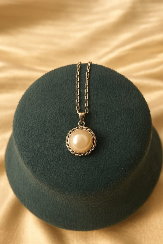 REAL PEARL SINGLE CHAIN PENDENT