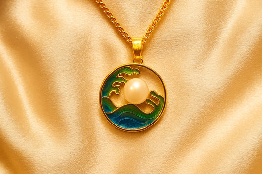 OCEAN WAVE PENDENT WITH PEARL AND GOLD POLISH CHAIN